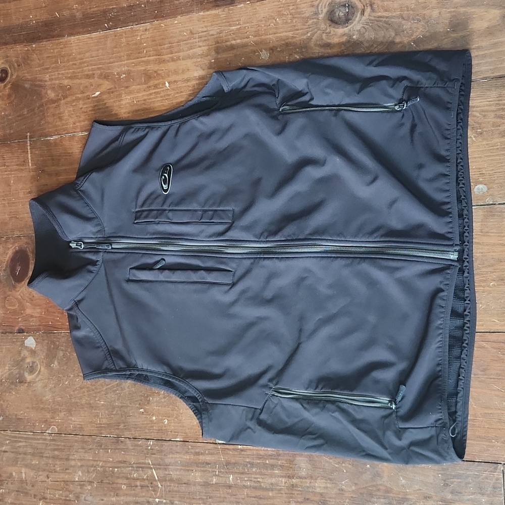 Drake Black Vest Gem